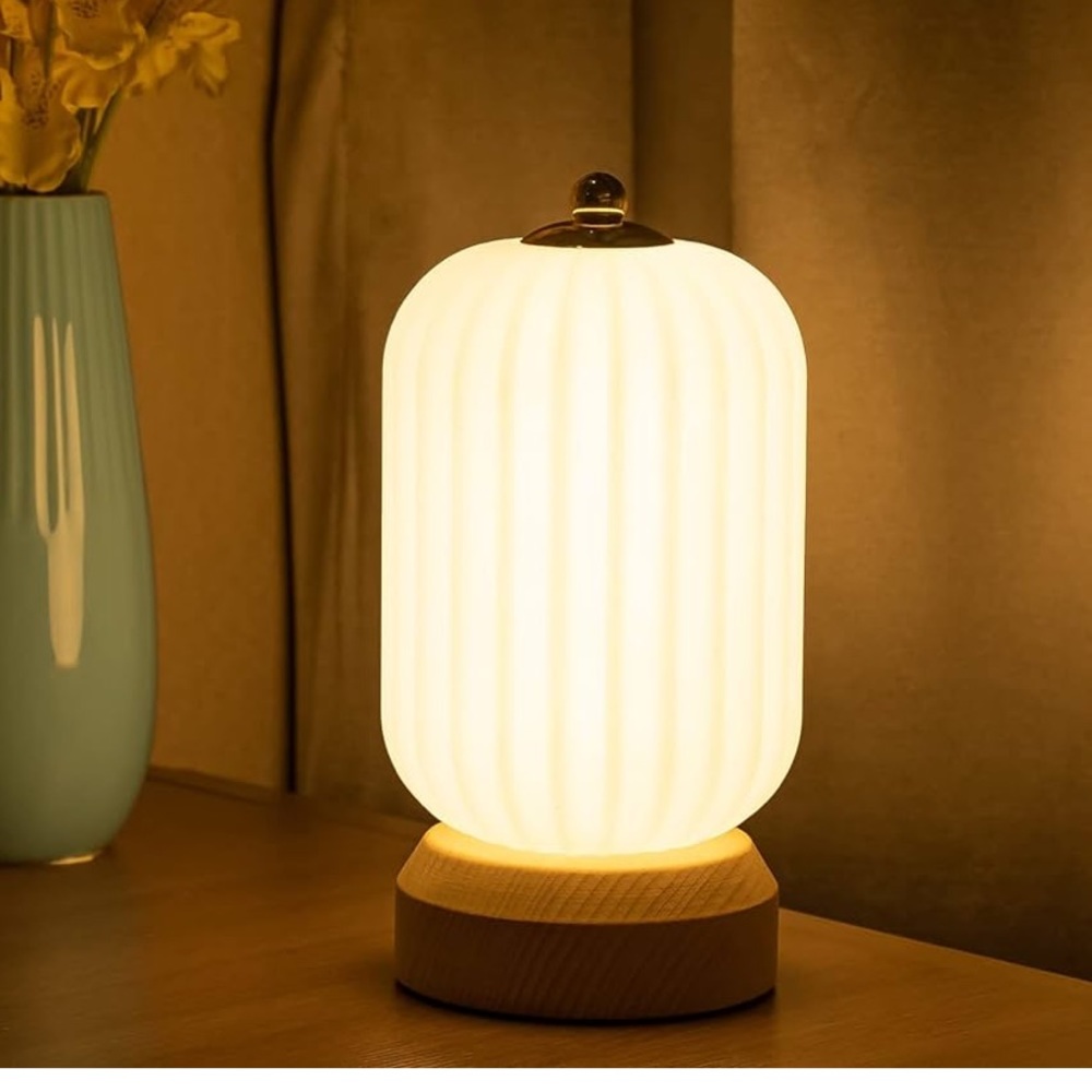 New! Cute Small Table Lamp for Bedroom /Living Room / Desk Minimalist Solid Wood